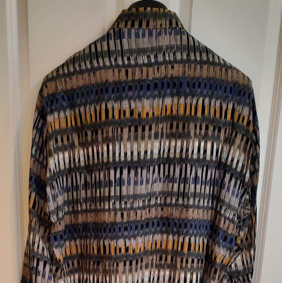 Shirt - Picture 3 of 3